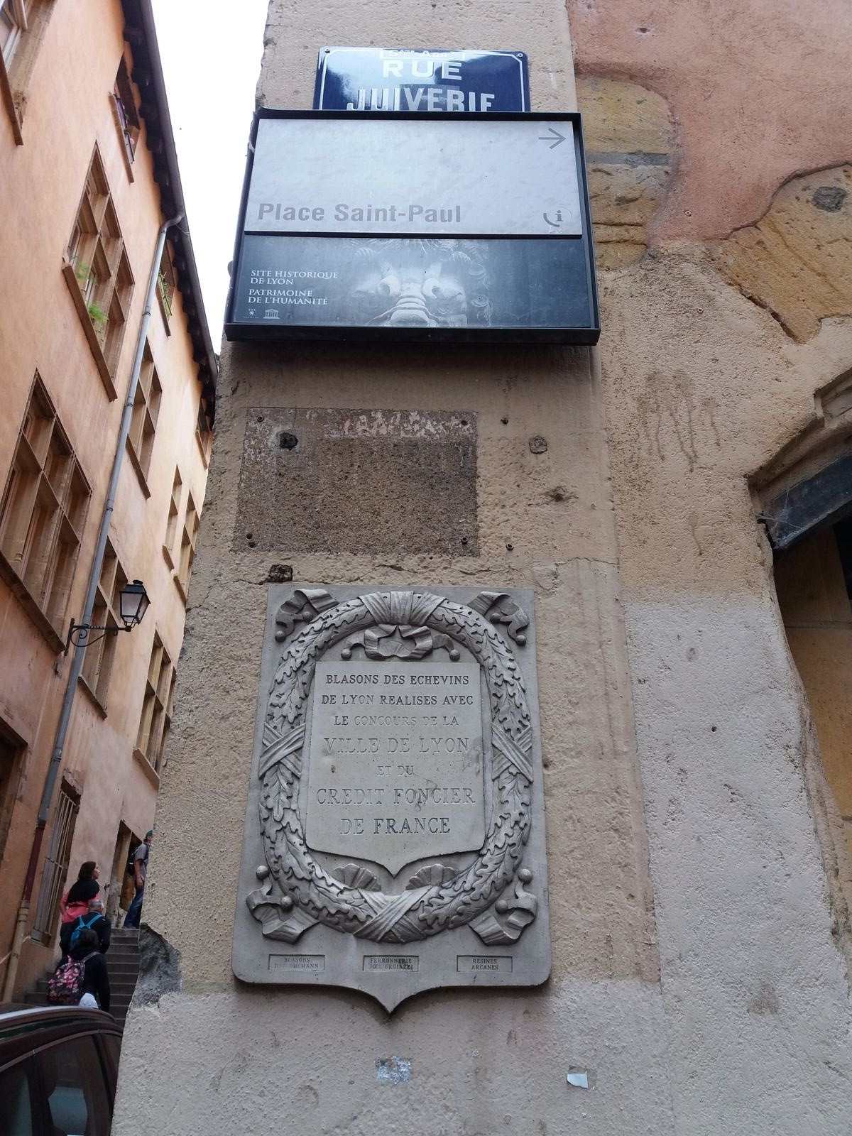 A Renaissance plaque, rue Juiverie