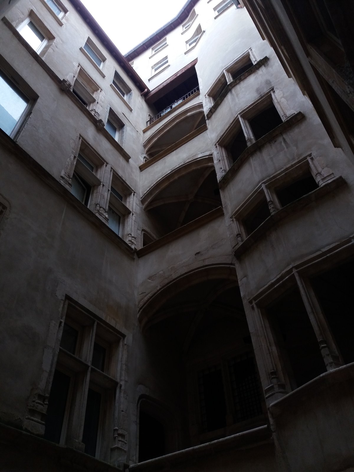 A Vieux Lyon courtyard
